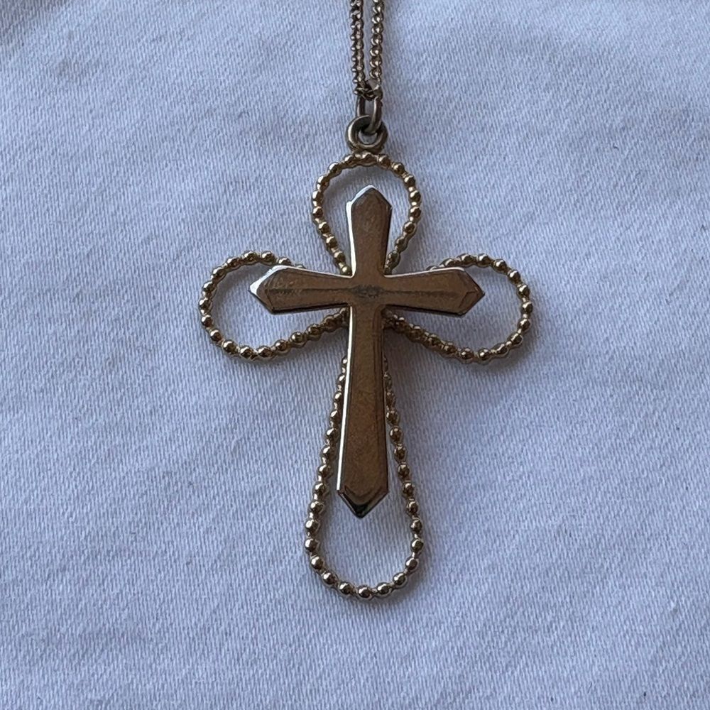 VTG Sarah Coventry Gold Cross Pendant Necklace